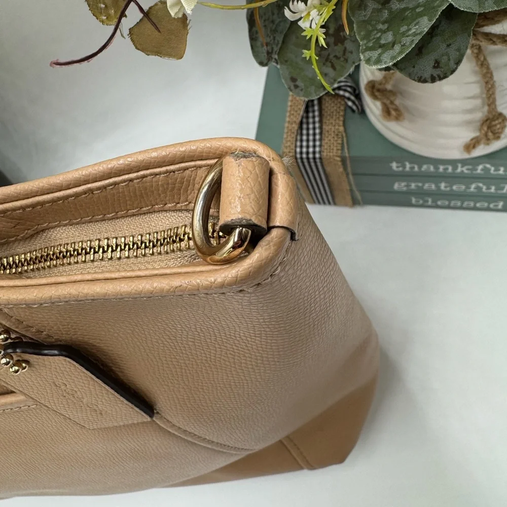 Coach Taylor Tote in Crossgrain Leather – Nude/Beige - Picture 13 of 13